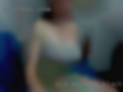 Old swinger black women masturbiert!